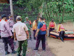 Sesosok Mayat Tanpa Identitas Mengapung di Sungai Cawang Serayu