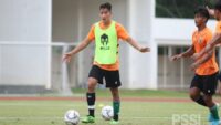 Jack Brown Mengalami Cedera Lutut Saat Menjalani Latihan