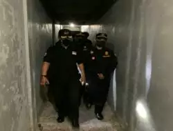 Kalapas Highrisk Pasir Putih Nusakambangan Sidak Malam Kamar Hunian