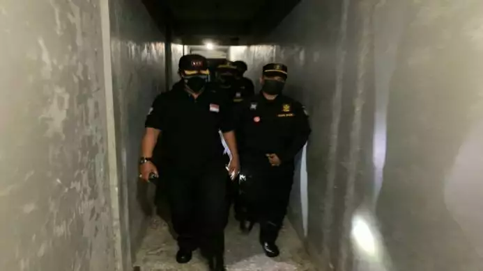 Kalapas Nusakambangan Sidak Kamar Hunian Malam Malam