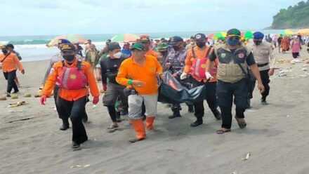 1 Lagi Korban Tergulung Ombak di Pantai Suwuk Kebumen Ditemukan