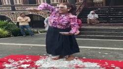 Viral, Susi Pudjiastuti Coba Tari Piring di Padang Panjang