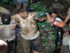TNI Polri dan Warga Evakuasi Korban Tanah Longsor di Kelurahan Lempongsari Semarang