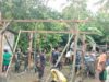 TNI dan Warga Gotong Royong Bangun Rumah Azhari di Majenang