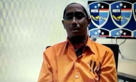 Viral, Ustaz Maaher At-Thuwailibi atau Soni Eranata Menangis-Nangis