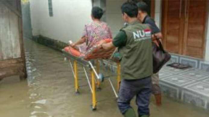 Tim NU Peduli Evakuasi Korban Baniir di Gandrungmangu Cilacap