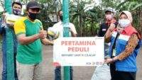 Peralatan Olahraga Diberikan Pertamina Cilacap untuk Warga Sekitar Donan
