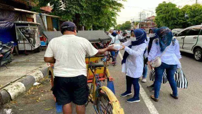 dwp lapas hr karanganyar nusakambangan turut dalam kegiatan berbagi takjil