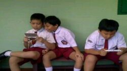 DAMPAK PENGGUNAAN GADGET TERHADAP KEMAMPUAN INTERAKSI ANAK SEKOLAH DASAR PADA MASA PANDEMI COVID-19