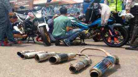 Bikin Bising dan Mengganggu, Satlantas Polres Cilacap Tilang Pengguna Knalpot Brong