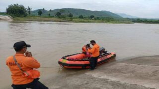 Hari ke 2 Pencarian Korban di Sungai Pemali Brebes Terkendala Derasnya Air Sungai