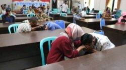 Ini Dia Momen Pelajar di Kebumen Usai Demonstrasi, Sungkem dan Minta Maaf pada Ortunya