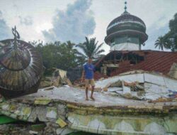 Pegawai Bapas nusakambangan mengadakan penggalangan dana untuk korban gempa di Sumatera Barat