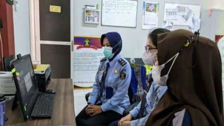 Pegawai Bapas Nusakambangan Mengikuti Kegiatan Zoom “Pembinaan Alih Media Arsip Vital dan Arsip Permanen”