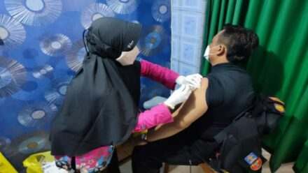 Pegawai Lapas High Risk Pasir Putih Lakukan Vaksinasi Booster untuk Antisipasi Penularan Covid