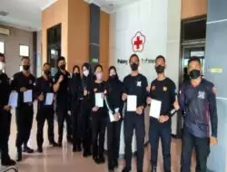 PEGAWAI LAPAS PASIR PUTIH NK LAKUKAN DONOR DARAH SEMARAKAN HBP KE-58