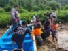 proses evakuasi jasad wanita di Segara Anakan Kampung Laut Cilacap