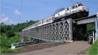 Wisata Sasak Cirahong dan Kisah Mistisnya