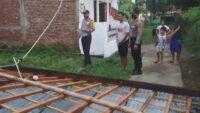 Terhempas Angin Kencang, Sebuah Atap Rumah Milik Warga di Purbalingga Lepas