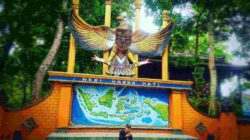 NKRI Harga Mati, Tugu di Gunung Selok Adipala yang bisa Jadi Spot Selfi
