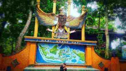 NKRI Harga Mati, Tugu di Gunung Selok Adipala yang bisa Jadi Spot Selfi
