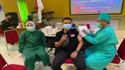 VAKSIN BOOSTER TERLAKSANA HASIL SINERGI ANTARA KEMENKUMHAM DAN DINKES PUSKESMAS CILACAP SELATAN 1