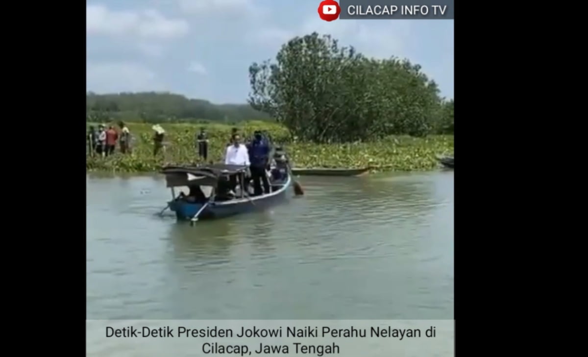 video detik detik Presiden Jokowi naiki Perahu Nelayan di Cilacap